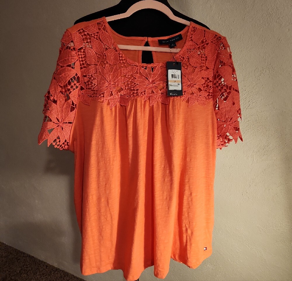 Tommy Hilfiger Women's 2X Crochet Yoke Short Sleeve Top in Coral Orange NWT - Picture 6 of 9
